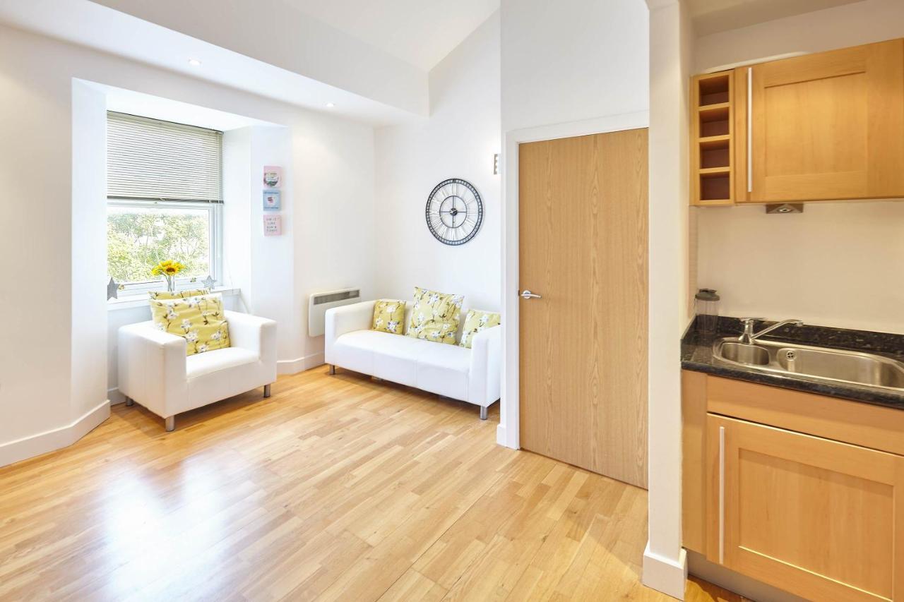 Host & Stay - Penthouse Pad Scarborough Exteriör bild