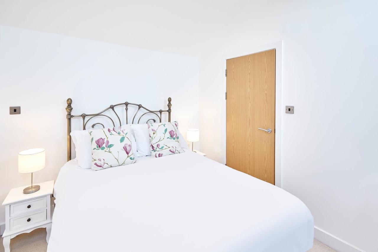 Host & Stay - Penthouse Pad Scarborough Exteriör bild