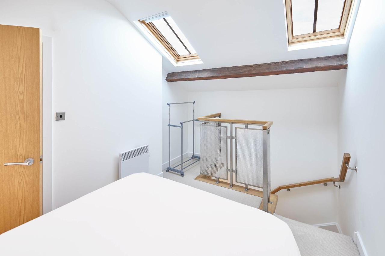 Host & Stay - Penthouse Pad Scarborough Exteriör bild